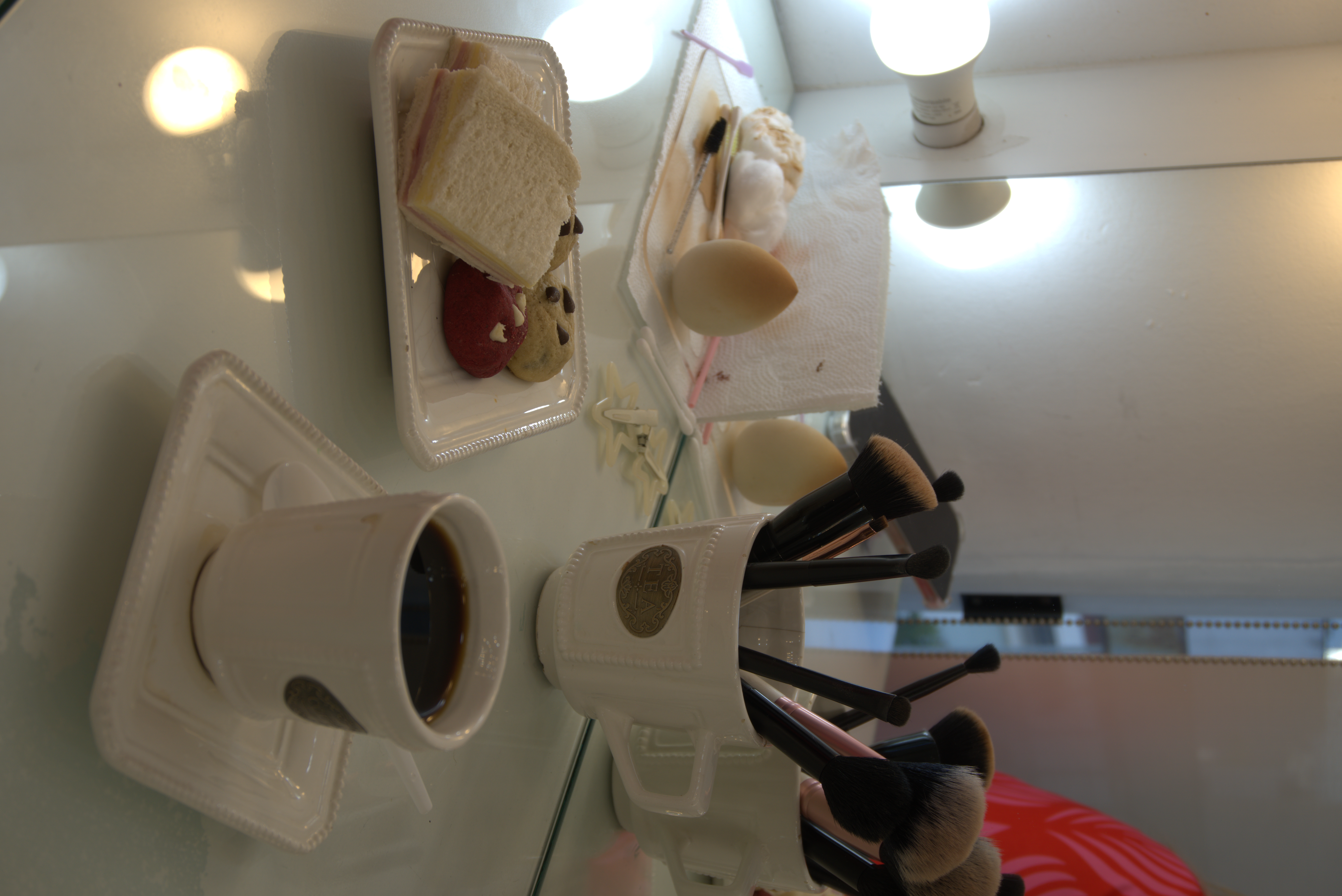 Café y maquillaje — evento grupal